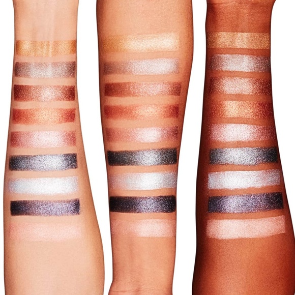 NIB MAC Girls Qween Supreme Eye Shadow Palette - Picture 3 of 8